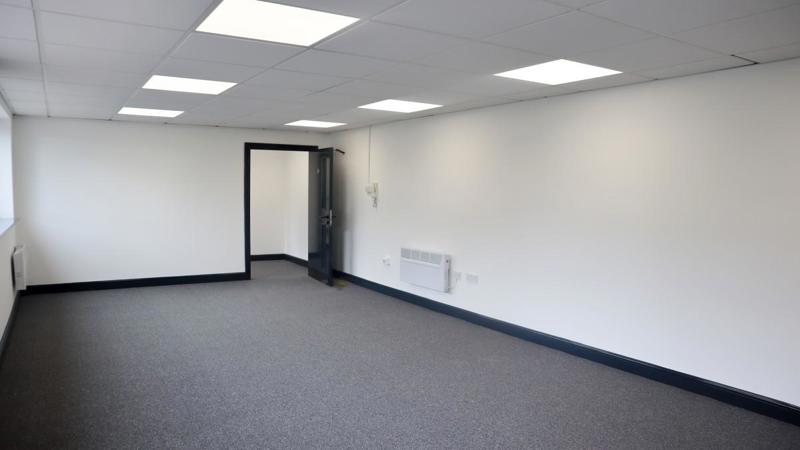 Warehouse With Offices To Let