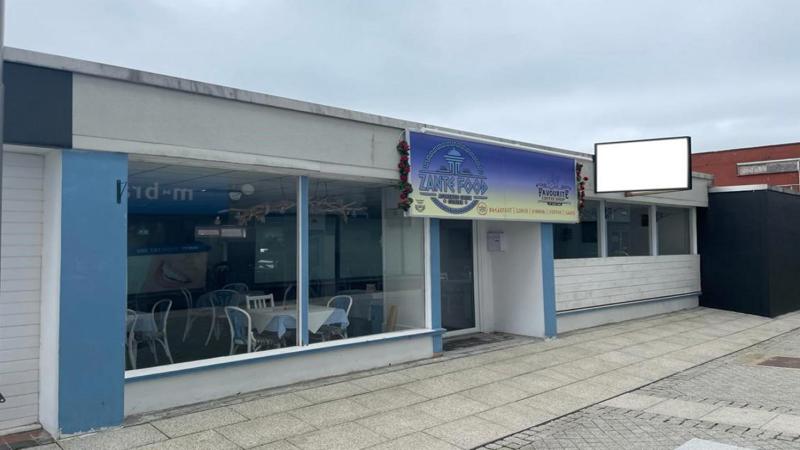 Restaurant / Retail Unit To Let / For Sale 