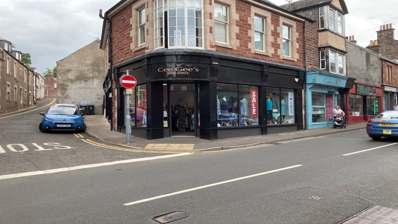 shop for sale / may let Crieff