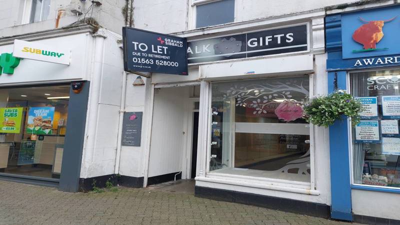 Prominent Retail Unit To Let