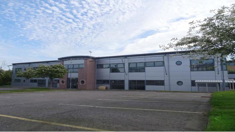 Detached Office To Let 