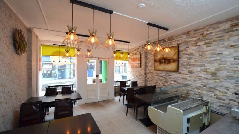 Allied-Surveyors-Scotland-50-Market-Place-Selkirk-Cafe-04