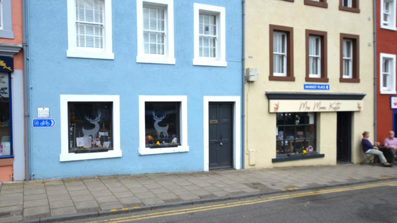 Allied-Surveyors-Scotland-7-8-Market-Place-Jedburgh-Retail-03