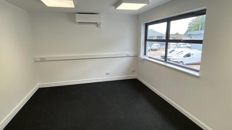 Tonbridge  L4 Deacon new office 2.jpg