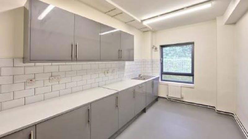 Erith  Chaucer House kitchen.JPG