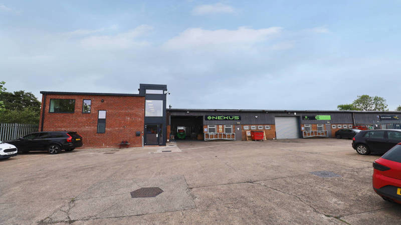 Warehouse With Offices To Let