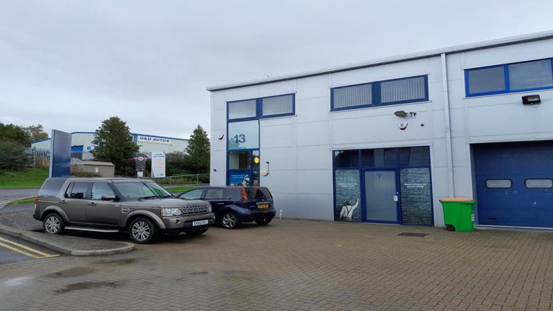 Business Unit To Let