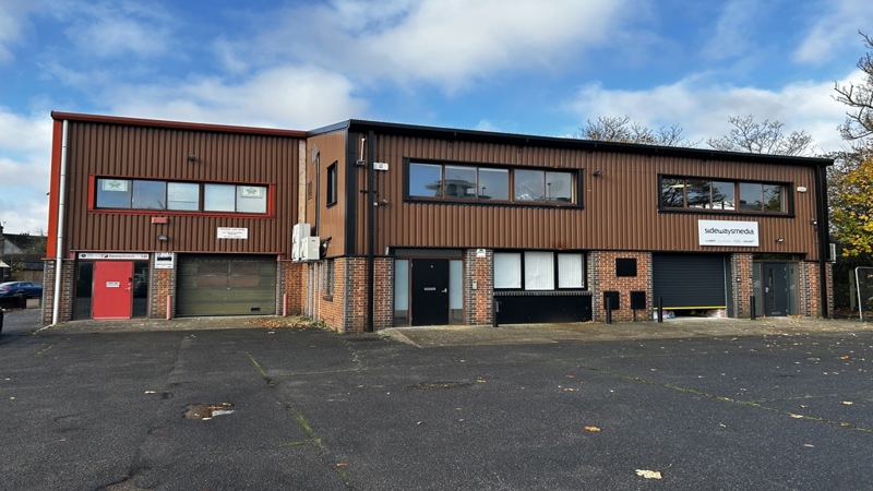 Storage / Office Unit To Let 