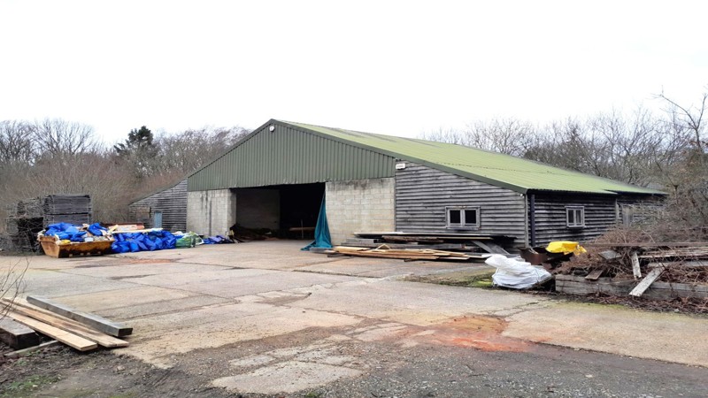 Warehouse And Yard For Sale 