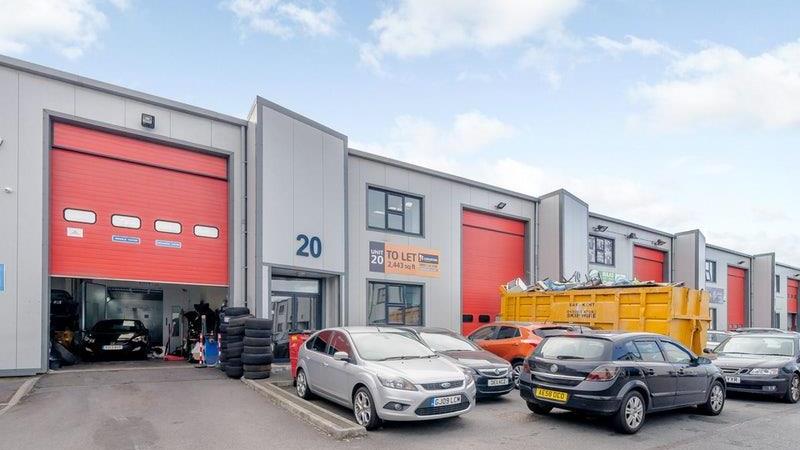 Industrial unit to let at Lion Business Park, Gravesend, DA12 2DN