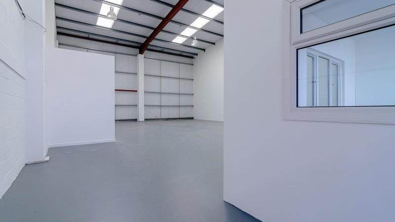 Industrial unit to let at Lion Business Park, Gravesend, DA12 2DN