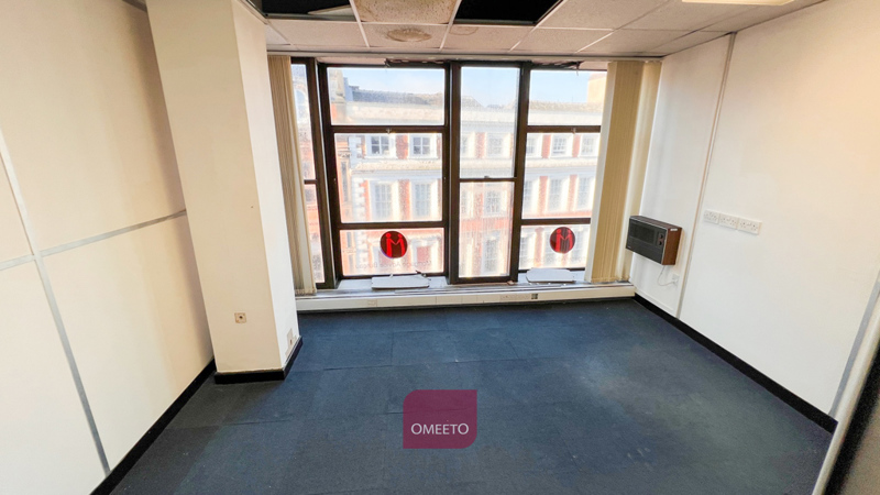 Third floor office to let