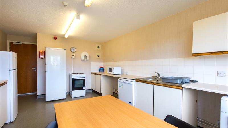 Kitchen complete with white goods