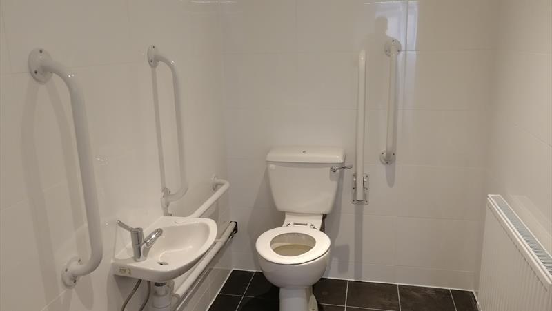 3rd Floor - Toilets 