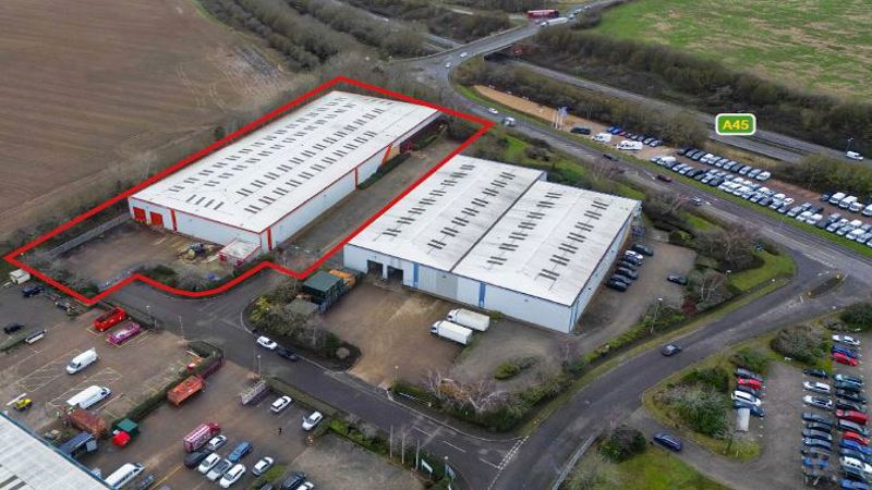 Warehouse With Parking To Let