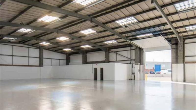 Industrial Unit To Let in Crayford