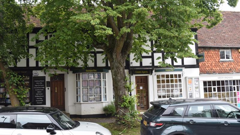 Retail Premises in Haslemere To Let