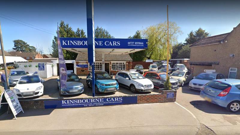 car sales unit to let Sandridge