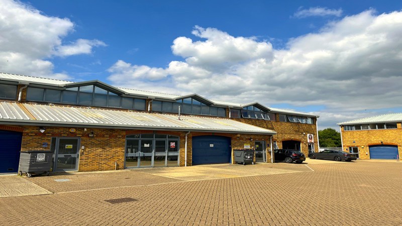 Warehouse With Offices To Let