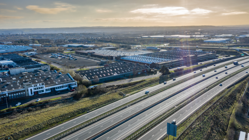 4 Industrial Units with Large Secure Yard