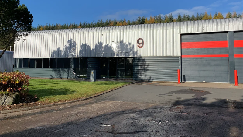 End Terrace Industrial / Warehouse Unit