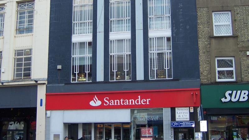 Retail Unit in North Finchley To Let