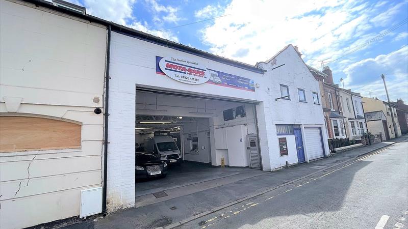 Industrial Unit To Let in Leamington Spa