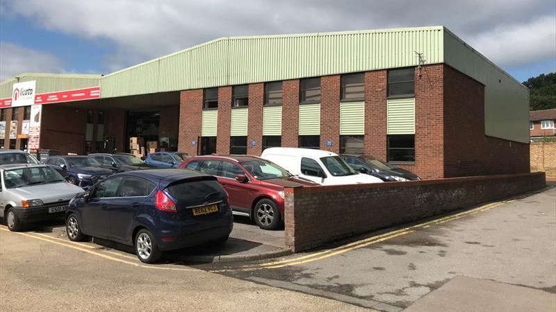 Industrial Unit in New Southgate To Let