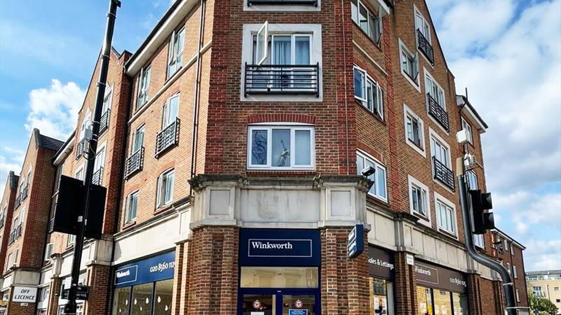 Commercial Premises To Let in Brentford