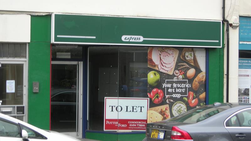 Retail Unit in Chesham To Let