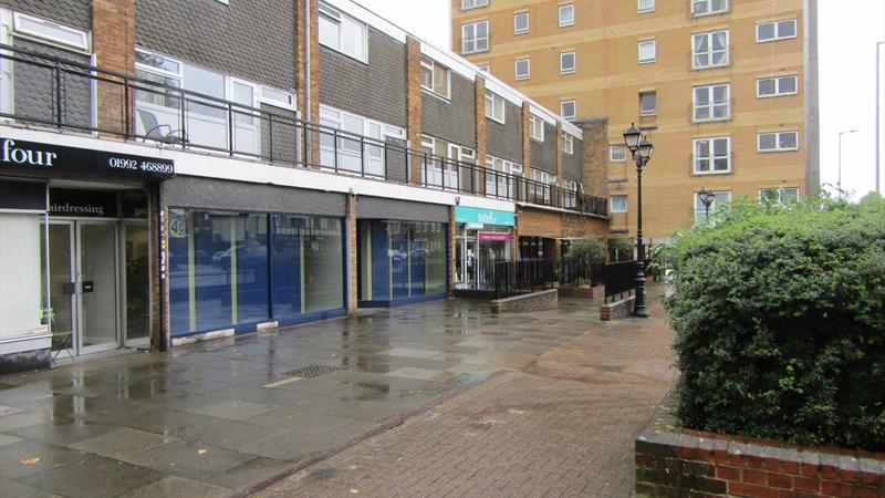 Retail Premises To Let in Broxbourne