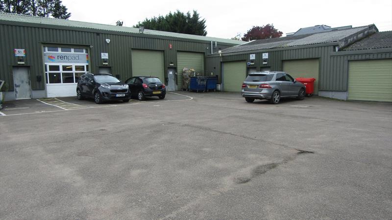 Warehouse To Let in Nazeing