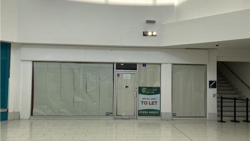 shop to let High Wycombe