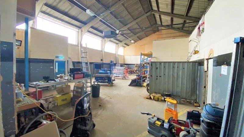 375 Bath Road - Slough - Warehouse To Let