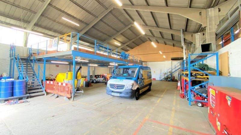 375 Bath Road - Slough - Warehouse To Let