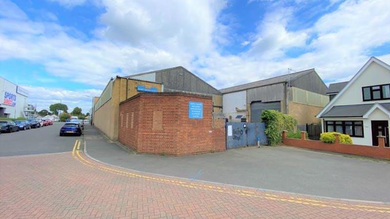 375 Bath Road - Slough - Warehouse To Let