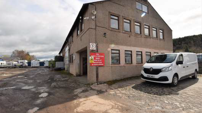 Open Plan Offices With On Site Parking