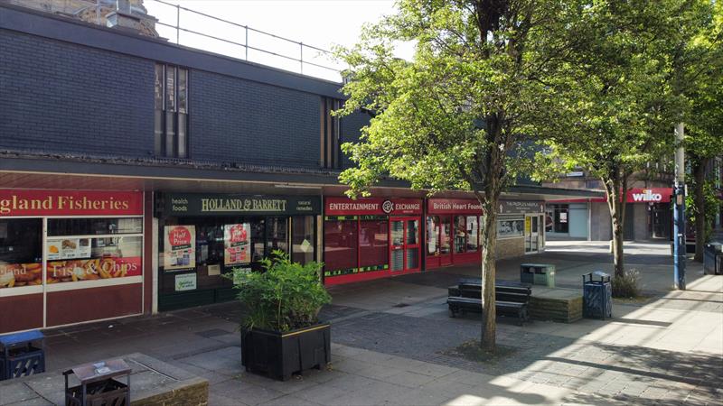 Ramsden House Walkway Holland & Barrett and British Heart Foundation