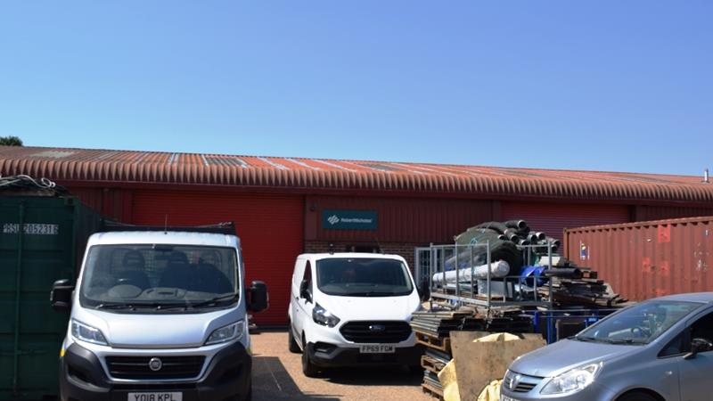 Warehouse To Let in Alton