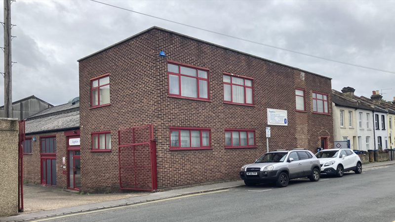 Industrial Unit To Let in Croydon