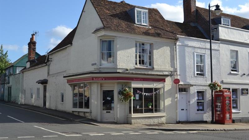 Retail Unit in Alresford To Let