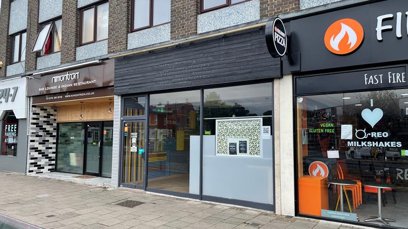 Retail / Restaurant Premises in Frimley To Let