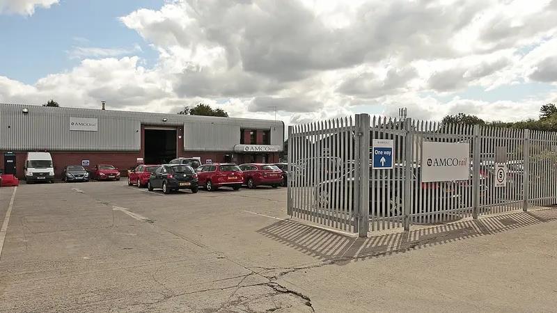 Warehouse To Let in Irlam