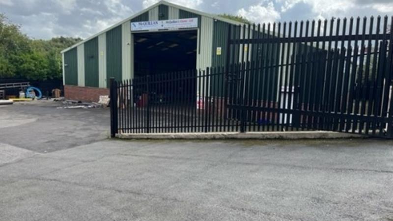 Warehouse To Let in Rochdale