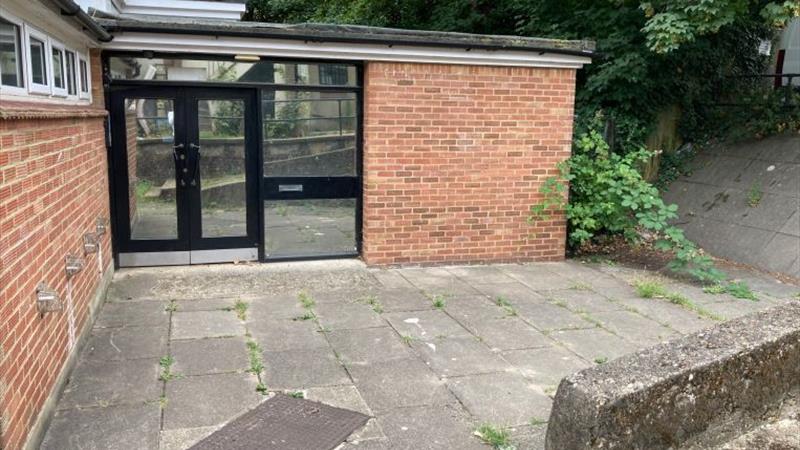 Commercial Premises To Let in Esher