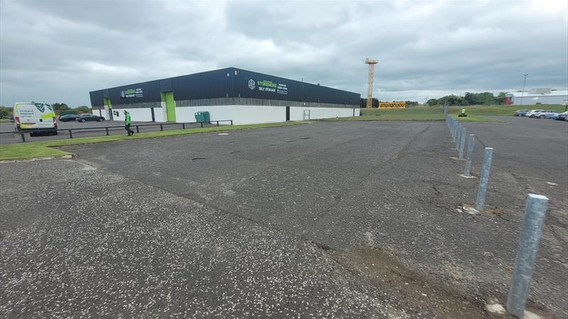 Commercial Yard To Let in Irvine