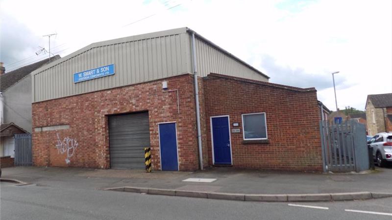 Warehouse To Let in Rushden