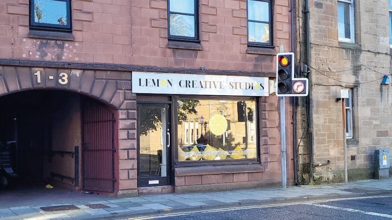 Retail / Office Premises To Let in Falkirk