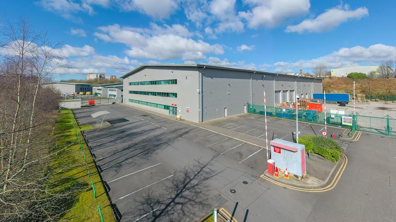 Warehouse To Let in Salford