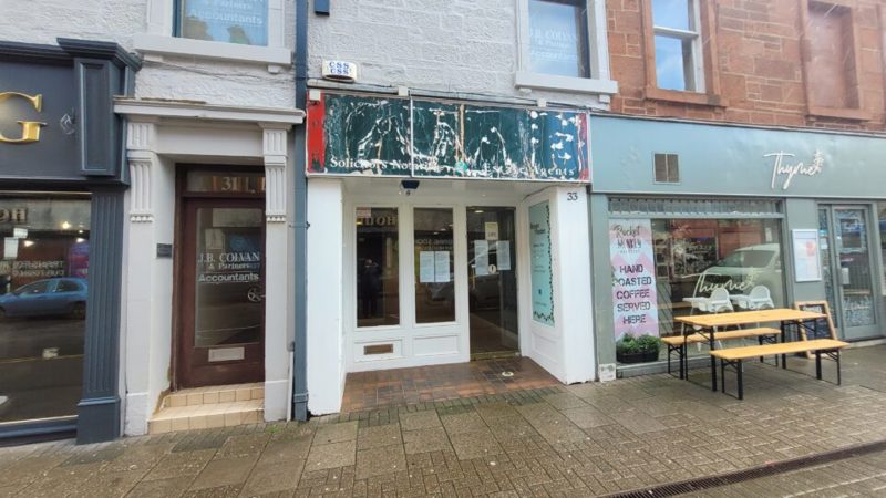 Retail Premises in Prime Town Centre Location